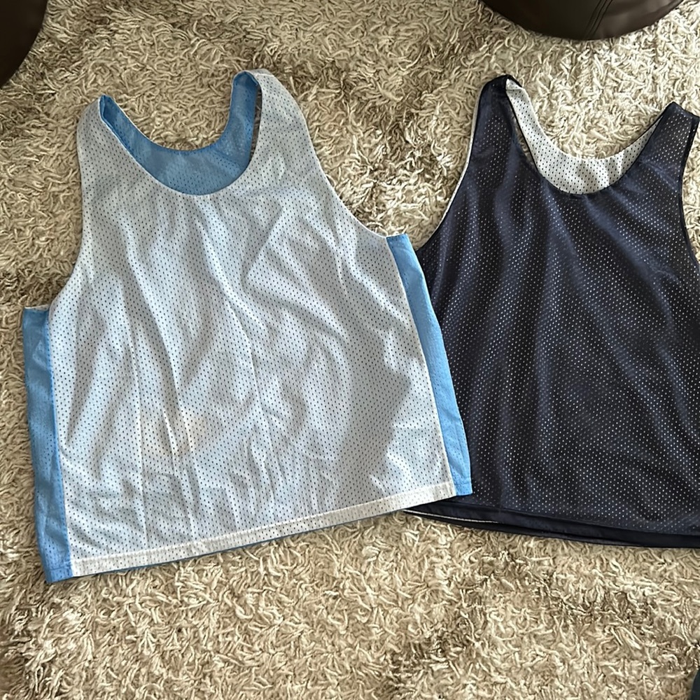 Set of 2 lacrosse reversible pinnies OS